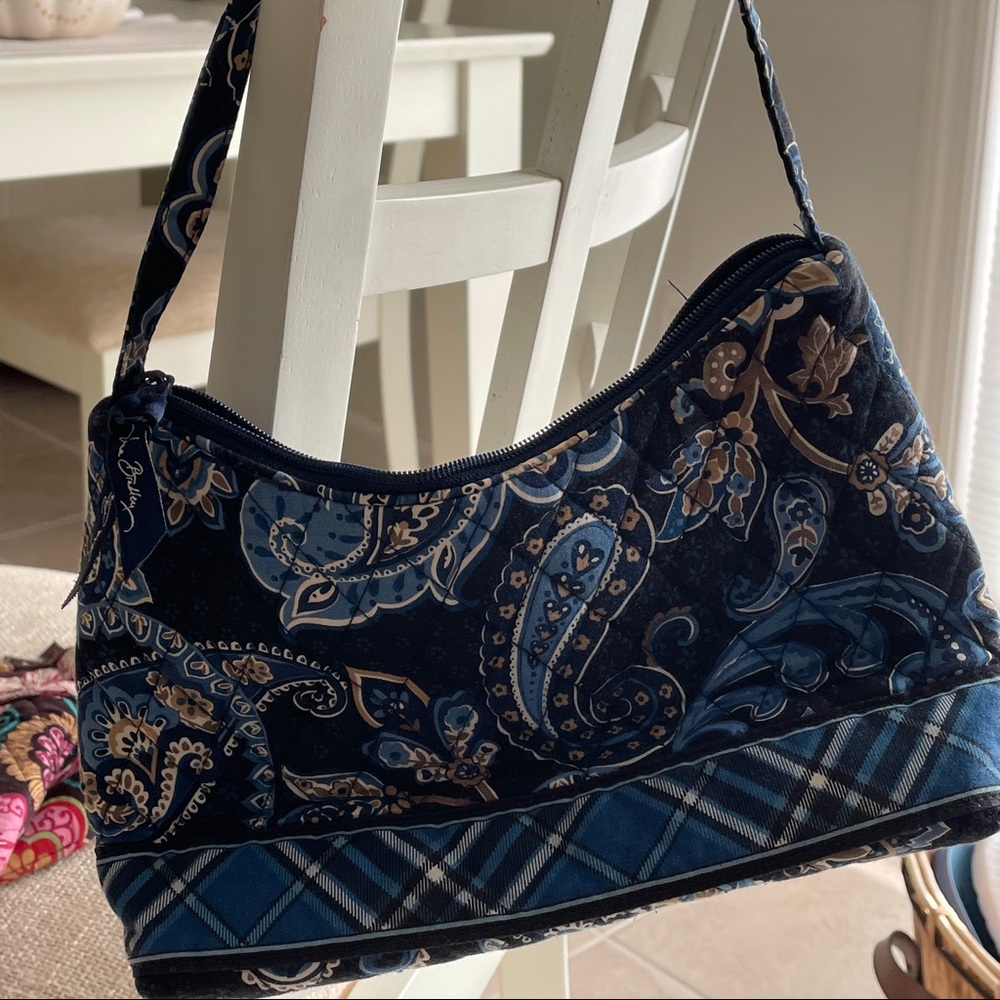 Small Vera Bradley purse.